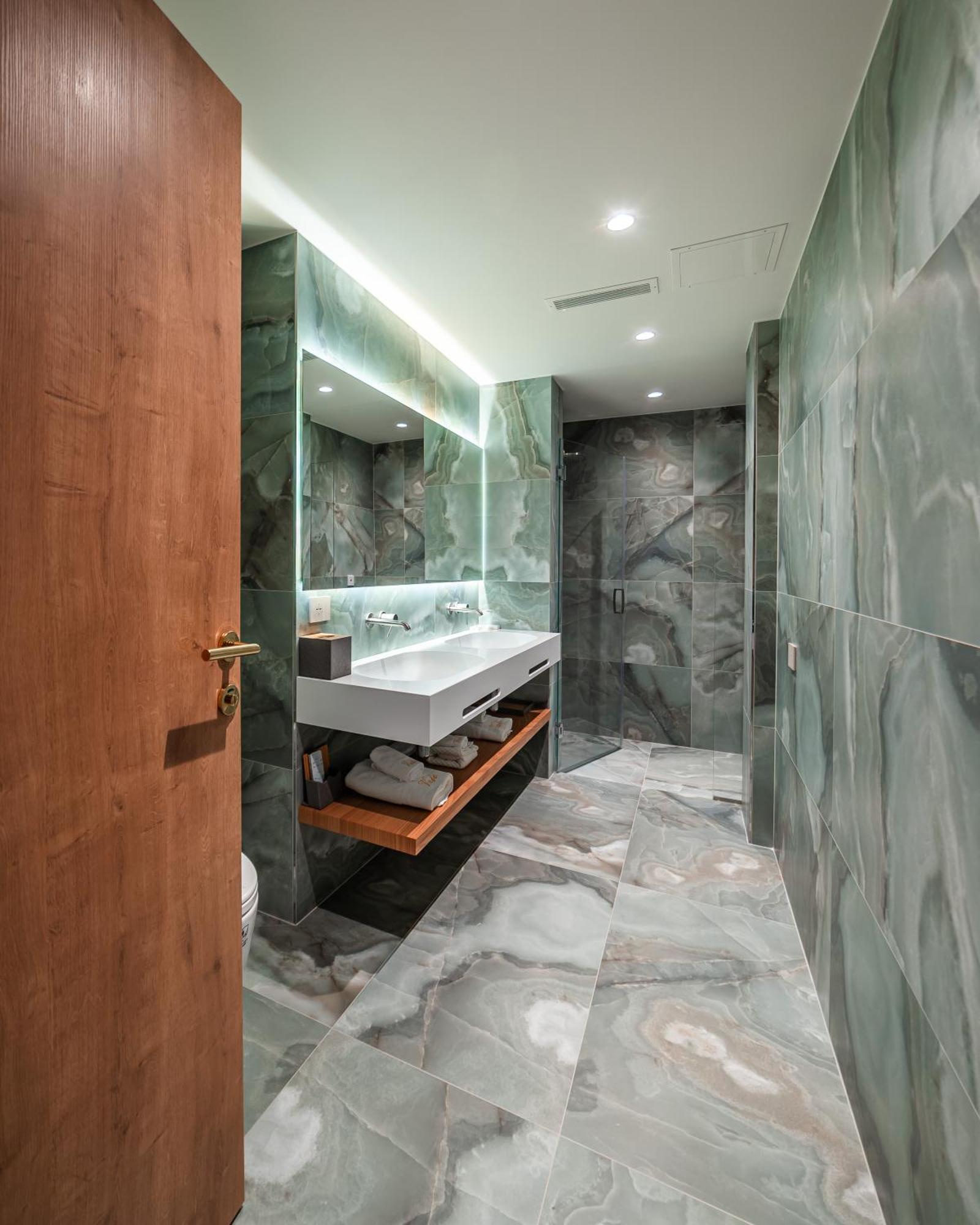 Hotel Vale Sarandë 外观 照片